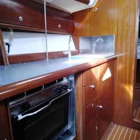 Ifestos Yachting Traveler