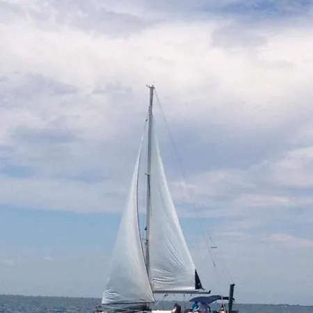 Ifestos Yachting Traveler *